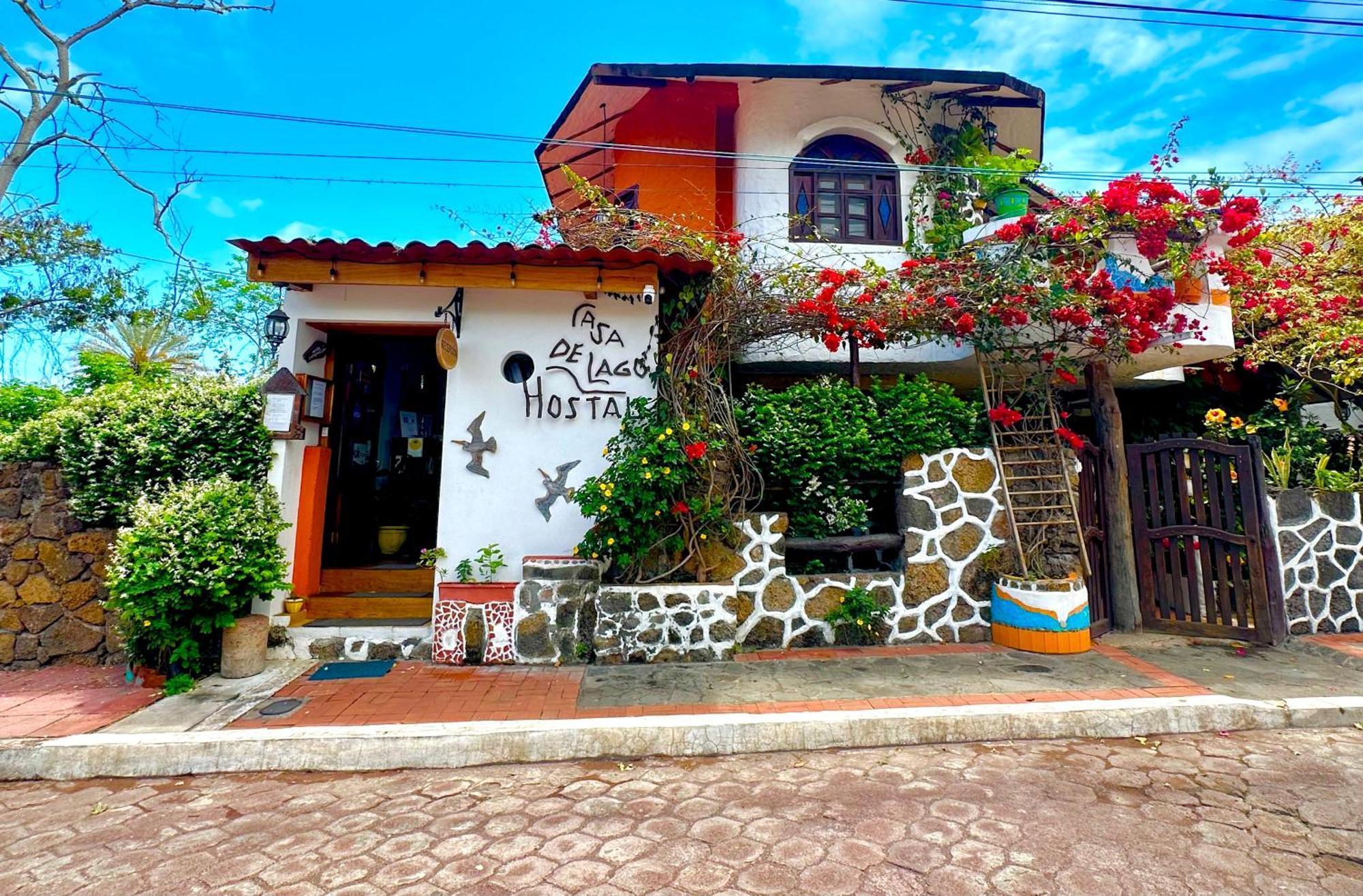 Casa del Lago Lodging House Puerto Ayora  Exterior foto